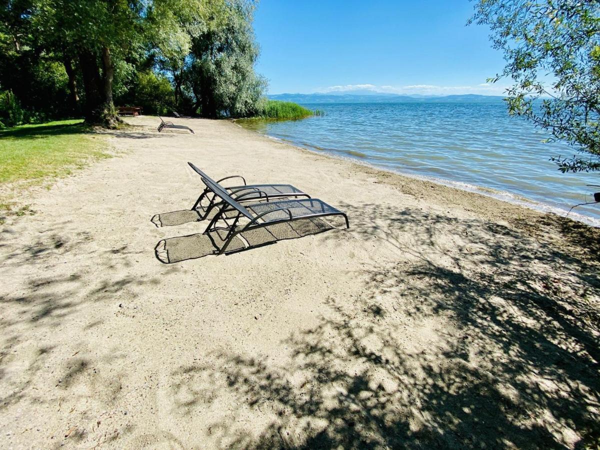 Apartment Ferien-apartment Silberweide Mit Privatstrand Friedrichshafen